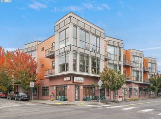 838 SE 38th Ave UNIT 207, Portland, OR 97214
