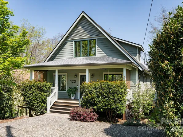 123 Brucemont Cir, Asheville, NC 28806