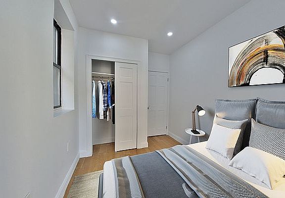 5th image of 15A W 64th St #5D