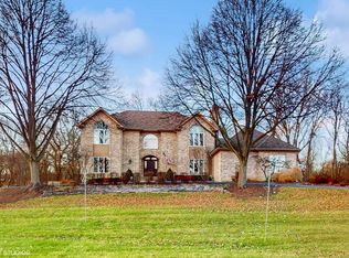 800 Braeburn Rd, Inverness, IL 60067