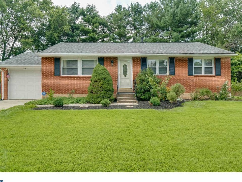 1st image of 816 Leeds Ln