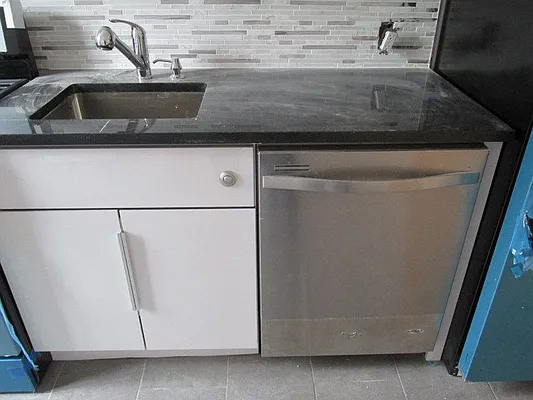 Rented by Windsor Homes Realty Corp | media 6