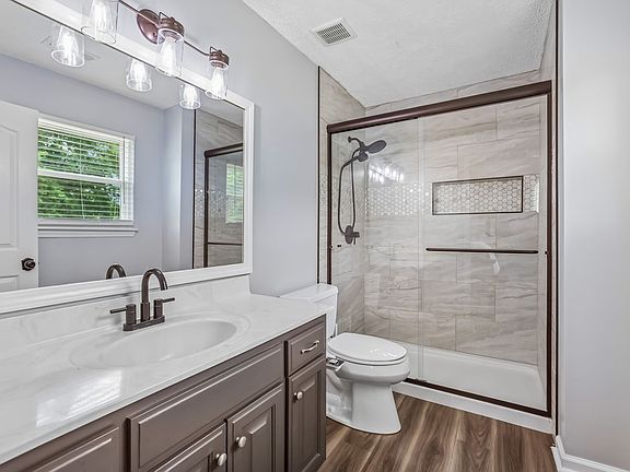 5th image of 110 Ballard Ct