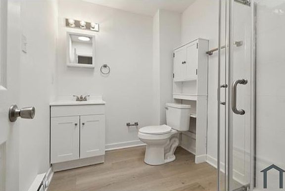 3rd image of 5554 Lansdowne Ave Floor 2