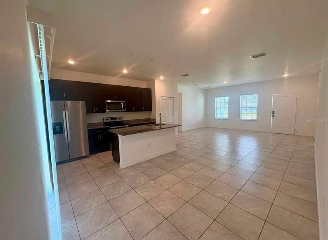 4 bed, 1580 sqft, $1,820 — Photo 2