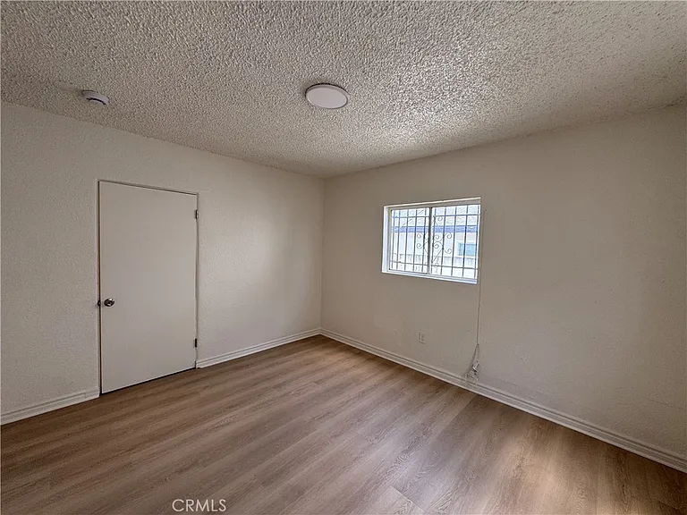 8220 Wall St — Photo 9