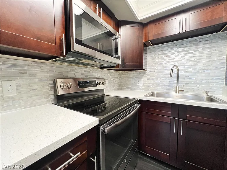 8410 Eldora Ave #1004 — Photo 34