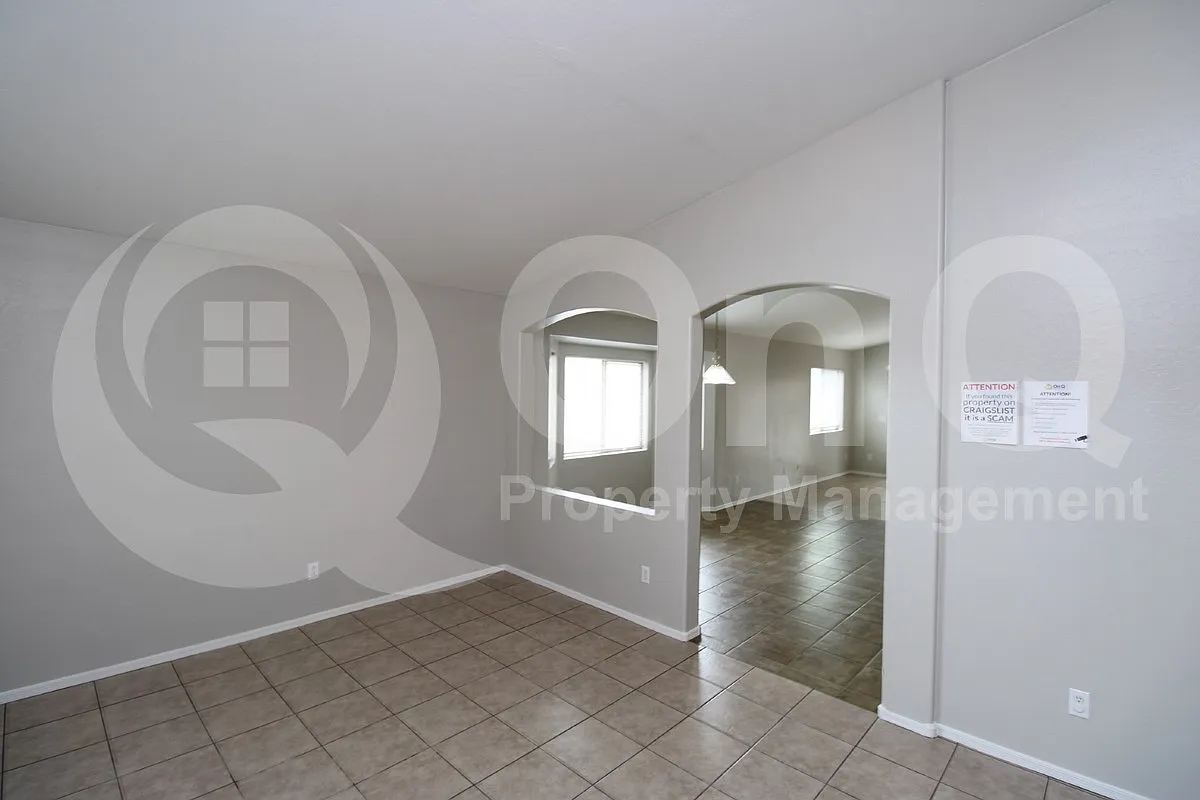 4 bed, 2.0 bath, 1570 sqft, $1,875 — Photo 4
