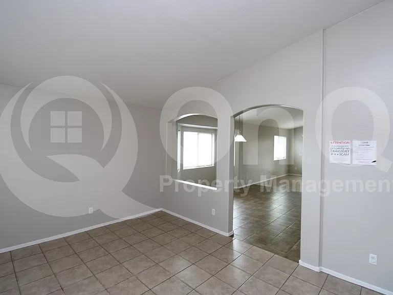 16057 W Sierra St — Photo 7