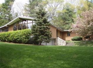 102 Woodridge Rd, Wayland, MA 01778