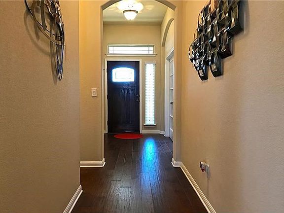 5th image of 904 Walnut Canyon Blvd