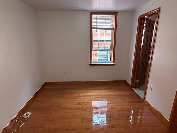 3rd image of 13440 58th Ave Floor 2