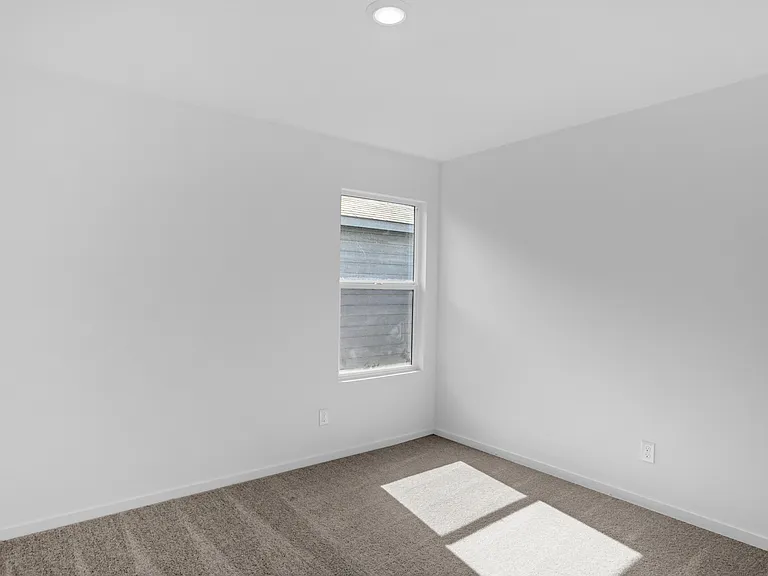 1025 Macnab Dr — Photo 36