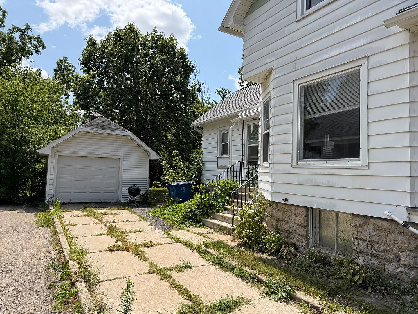 4 Bedroom House in Oshkosh — Photo 3