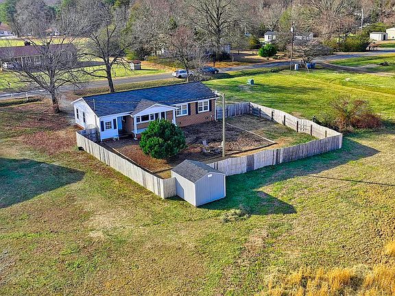 4th image of 119 Moss Dr