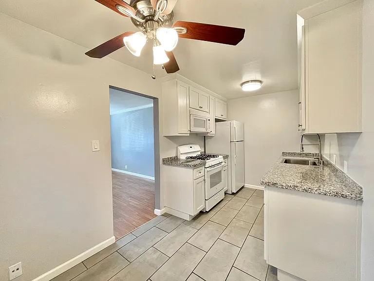 2415 T Street — Photo 5