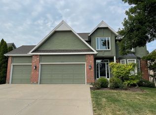 8008 W 154th St, Overland Park, KS 66223