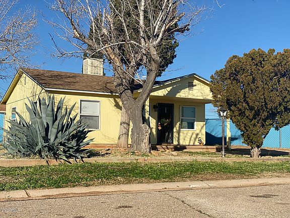 4th image of 104 N 1st St