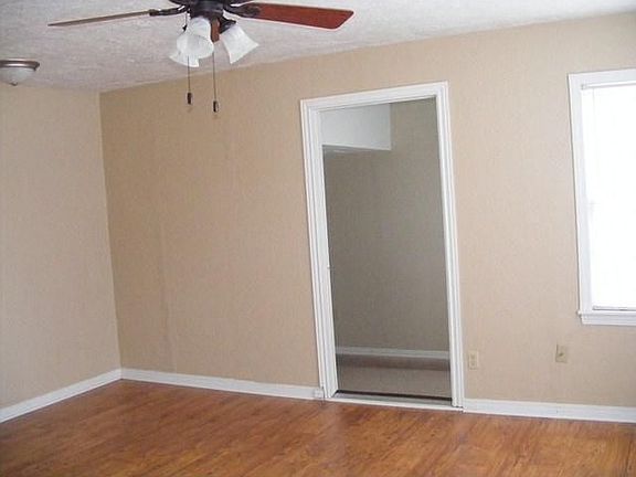 2nd image of 1402 NW Lincoln Ave