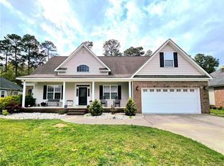 921 Satinwood Ct, Fayetteville, NC 28312