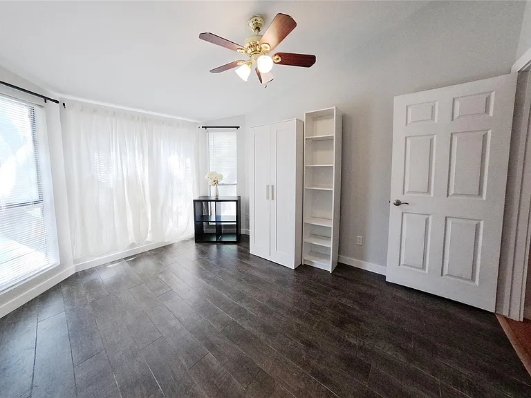 1881 Bering Dr #6 — Photo 29