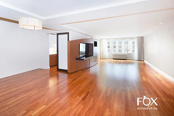 Sold by Fox Residential Group | media 20