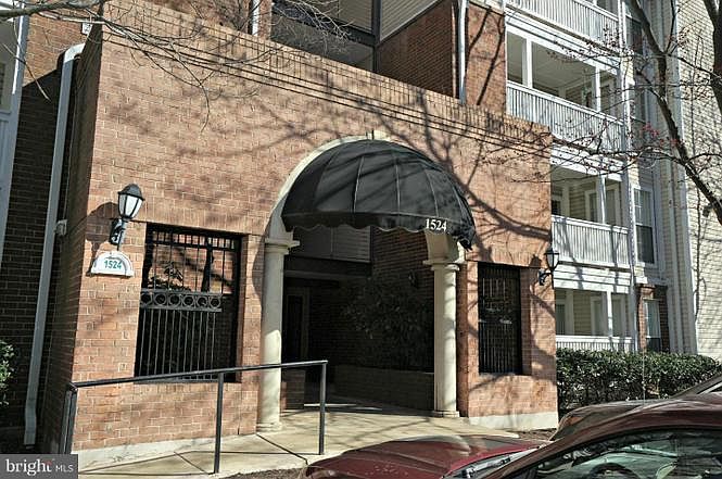1st image of 1524 Lincoln Way APT 111