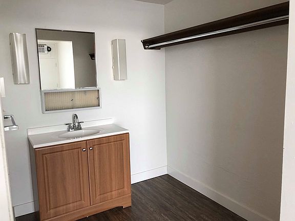 2nd image of 1006 W 3rd Ave APT 56