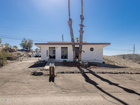 3rd image of 2710 Arcadia Dr