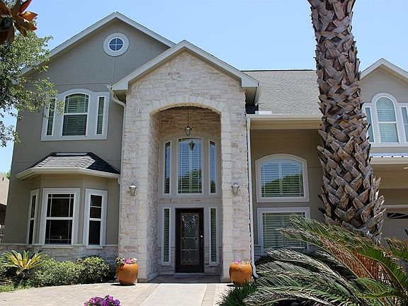 3rd image of 7506 Holly Court Est