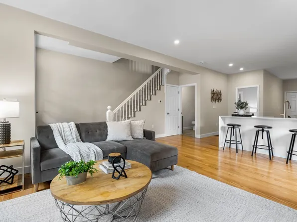 362 Silver St, South Boston, MA 02127