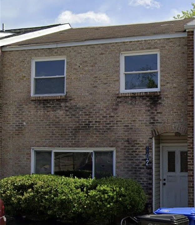 2nd image of 802 Westport Pl