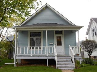 610 Center St, Waukegan, IL 60085