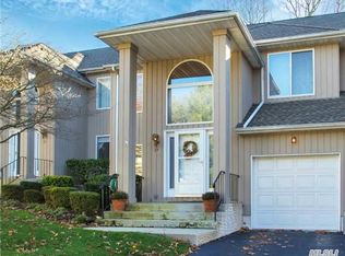 24 Stone Gate Ct, Smithtown, NY 11787