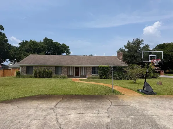 2901 Canal Dr, Panama City, FL 32405