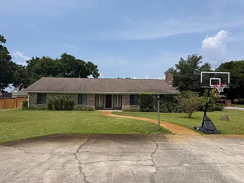 2901 Canal Dr Photo 1