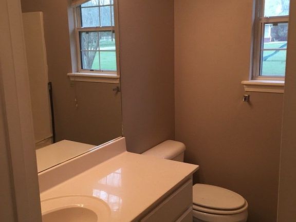 3rd image of 8205 E Lindy Ln