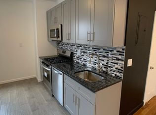 2111 24th Rd FLOOR 2, Astoria, NY 11102