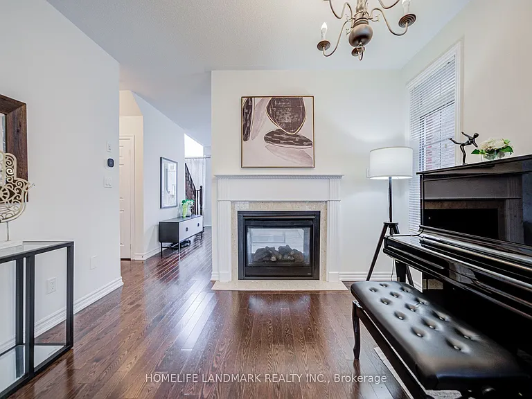 30 Garrardview St — Photo 6