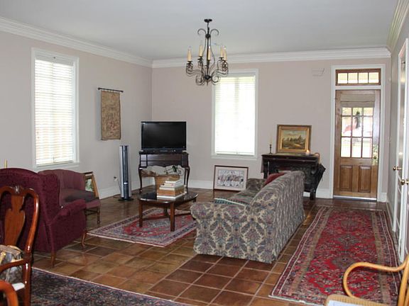 4th image of 119 Saint Landry St