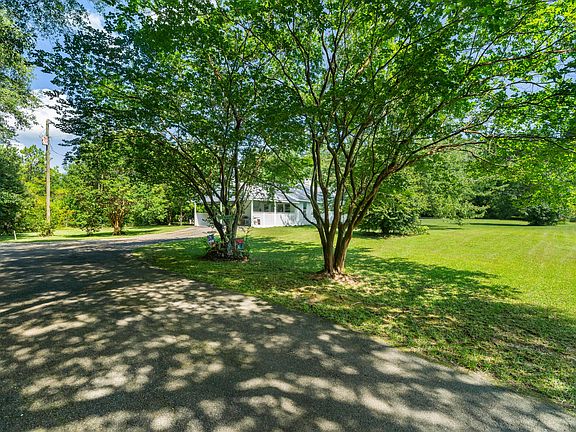 4th image of 1445 Little Black Creek Rd