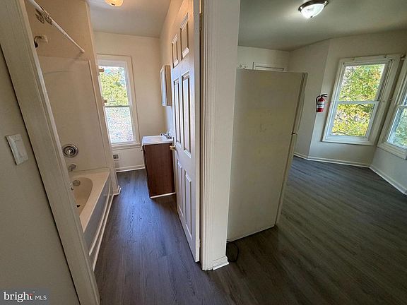 5th image of 110 W Main St #B