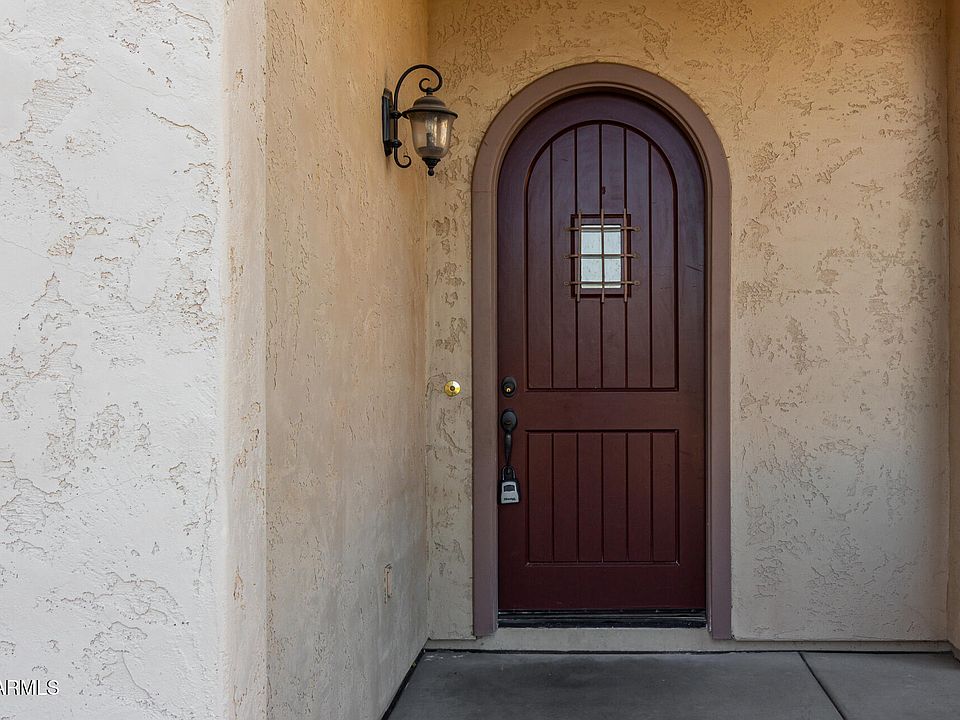 【中古】 シドニーハウス 16846 N 49TH Way, Scottsdale, AZ 85254 | Zillow