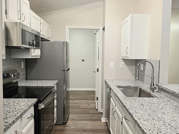 2nd image of 25 Rio Grande Cir APT 12