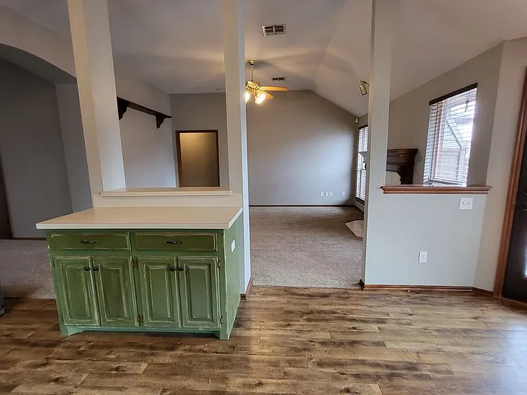 3517 Glisten St — Photo 9