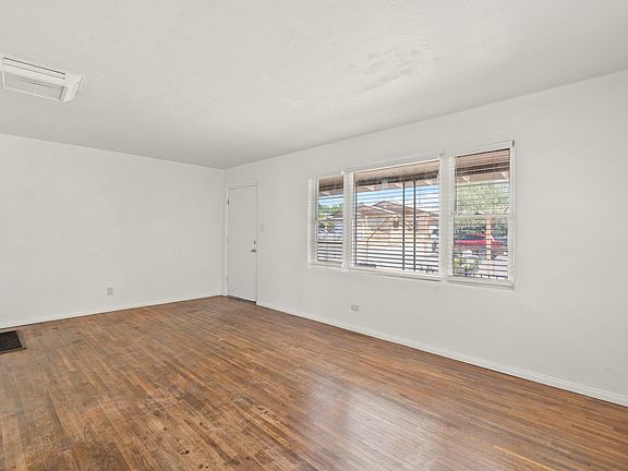 5th image of 1009 Wilmoore Dr SE