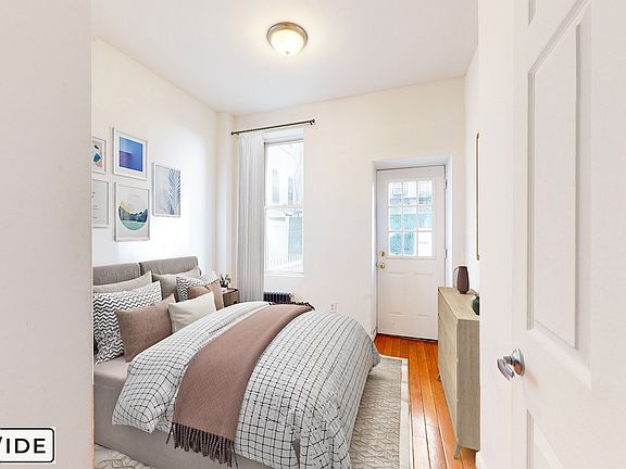 3rd image of 309 E 61st St APT 4