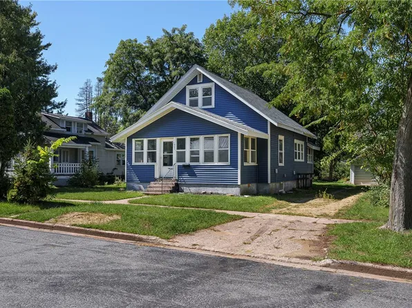 1607 7th Street, Menomonie, WI 54751