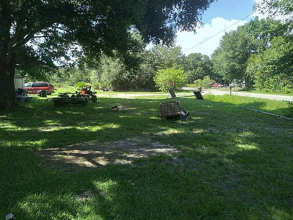 4th image of 1145 NE Childress Ave