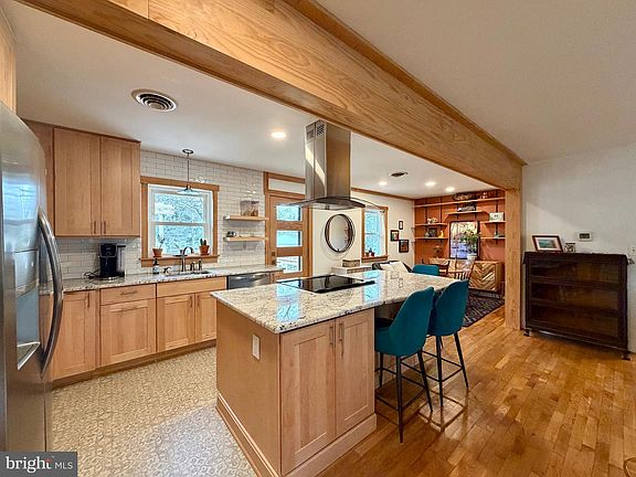 5th image of 708 Church Hill Rd